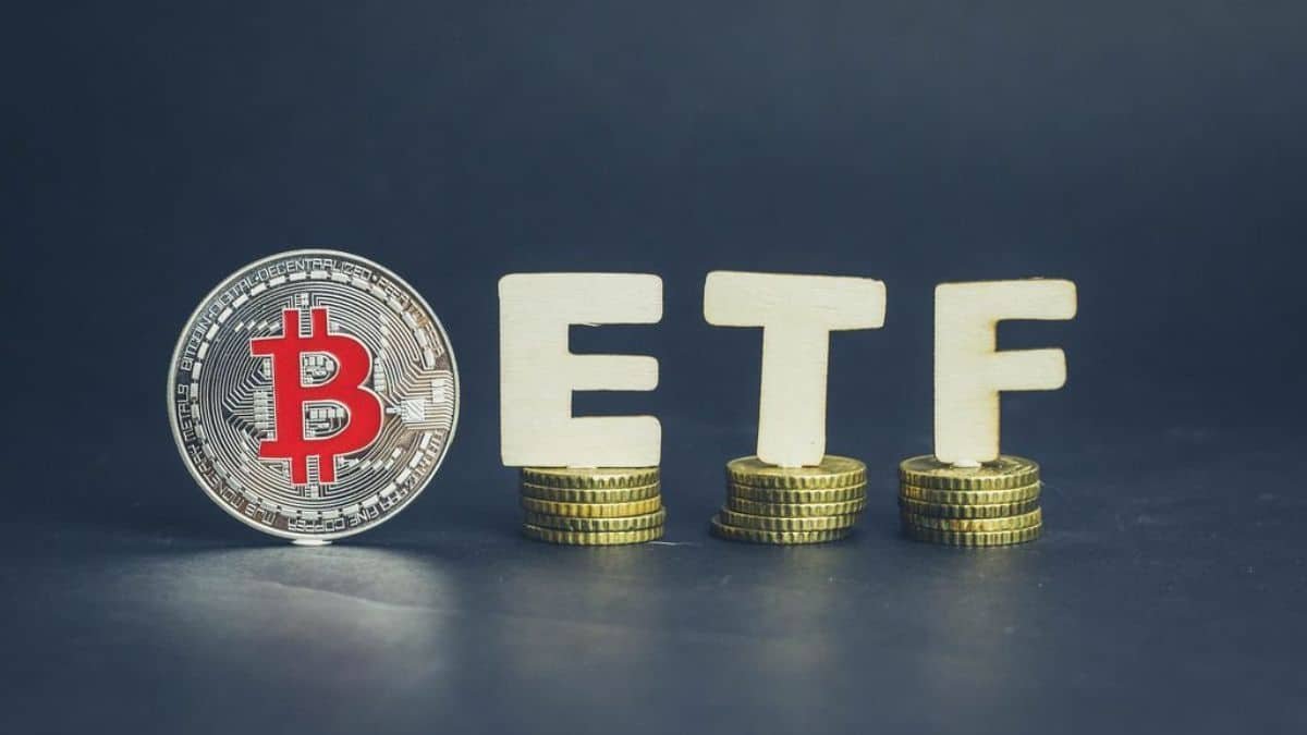 Record $243M Bitcoin ETF Outflow Sparks Investor Panic