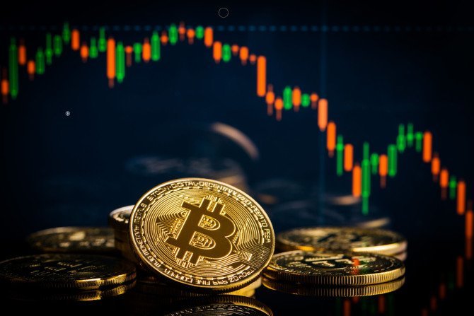 Bitcoin Bulls Shattered: $257 Million Crypto Longs Rekt as BTC Crashes Below $58k